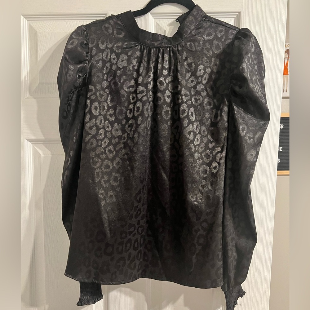 Long-sleeve blouse
